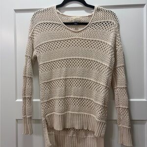 Universal Thread Women's Beige Knit Sweater